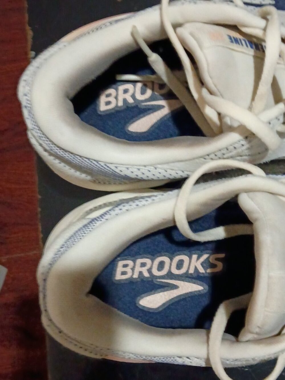 Brooks Women's Adrenaline GTS 24 1204261B140 Gray Running Shoes Size 8 B - Picture 11 of 14